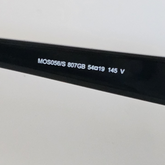 Authentic MOSCHINO Sunglasses - Picture 9 of 14